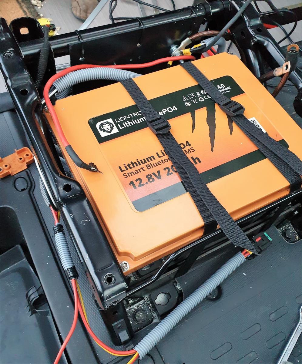 Batterie Lithium Sous Siège 200ah Fiat Ducato Liontron Camping-Car